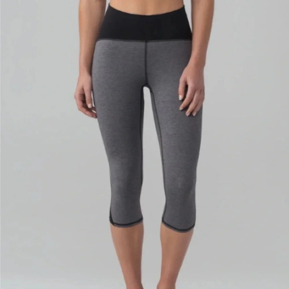Lululemon Athletica Trains Times Crop 17” Heathered Pant - Picture 1 of 12